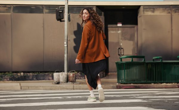 Women's KM2 Jogger | Black/Birch