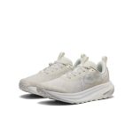 Women's Roam Trail Running Shoe | Star White/Vapor